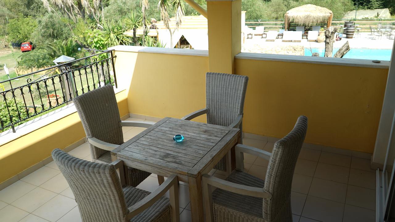 Spiti Nikos Aparthotel Danilia Екстериор снимка