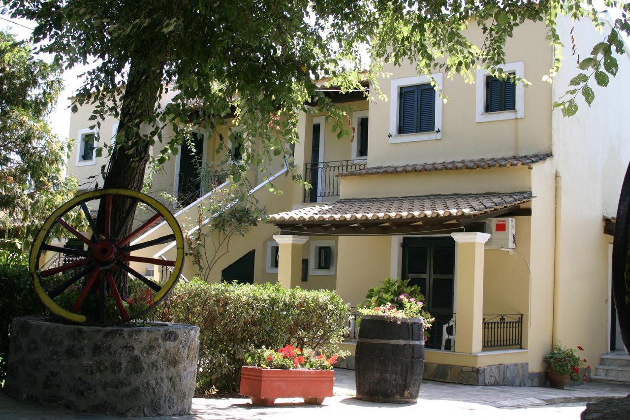Spiti Nikos Aparthotel Danilia Екстериор снимка